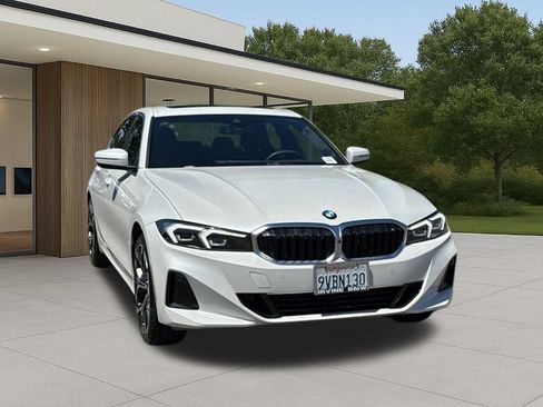 Used 2026 BMW 330i Sedan w/ Premium Package RWD image 5
