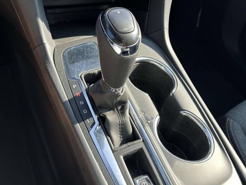 Used 2021 Chevrolet Equinox LT FWD image 28