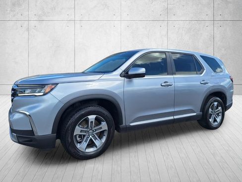Used 2024 Honda Pilot EX-L image 9