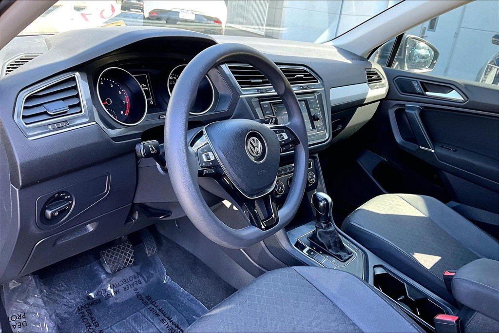 Used 2020 Volkswagen Tiguan S FWD image 9