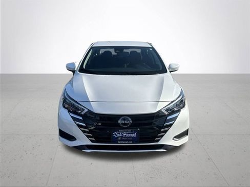 New 2025 Nissan Versa SV w/ Trunk Package image 3