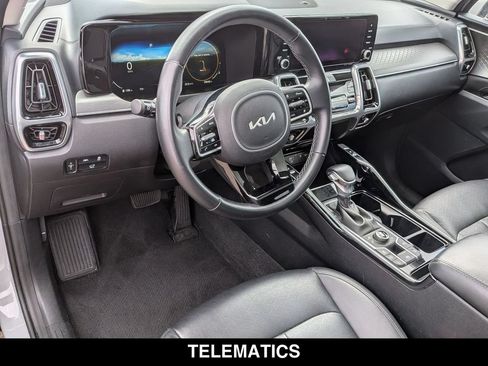 Used 2023 Kia Sorento SX AWD/4WD image 2