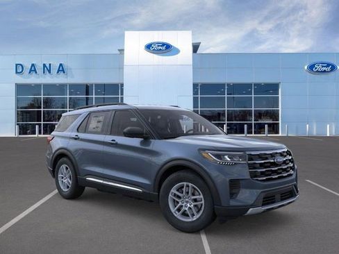 New 2025 Ford Explorer Active image 7