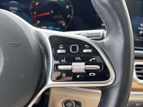 Used 2022 Mercedes-Benz GLS 450 4MATIC image 26