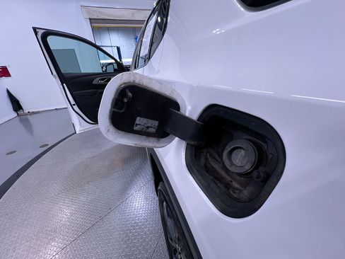 Used 2020 Chevrolet Traverse RS AWD/4WD image 44