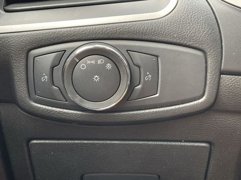 Used 2016 Ford Edge SEL w/ Equipment Group 201A AWD/4WD image 27