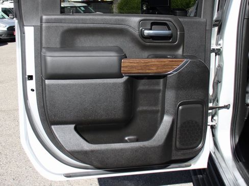 Used 2022 Chevrolet Silverado 2500 High Country image 37