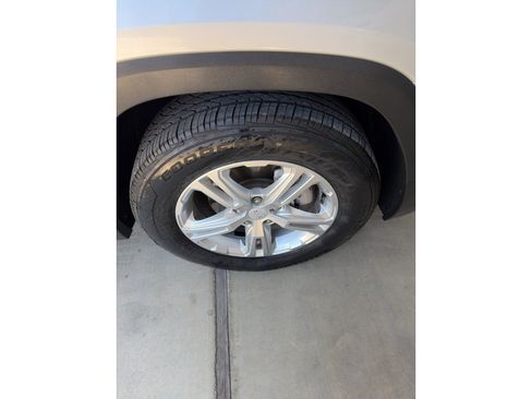 Used 2019 GMC Terrain SLE w/ Driver Convenience Package FWD image 15