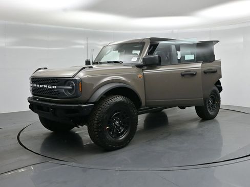 New 2026 Ford Bronco Badlands image 28