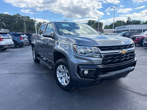 Used 2022 Chevrolet Colorado LT w/ LT Convenience Package AWD/4WD image 4