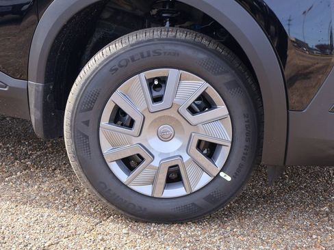 New 2026 Nissan Kicks S image 16