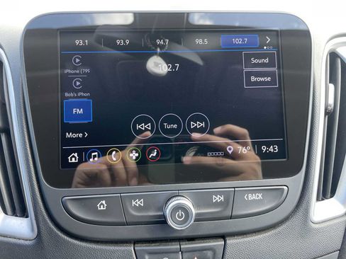Used 2022 Chevrolet Malibu LT FWD image 12