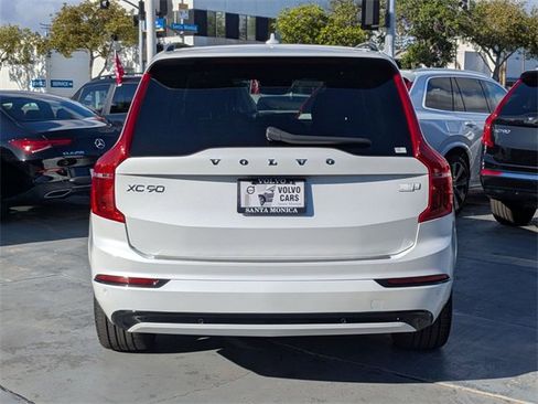 Used 2022 Volvo XC90 T8 R-Design w/ Advanced Package image 4