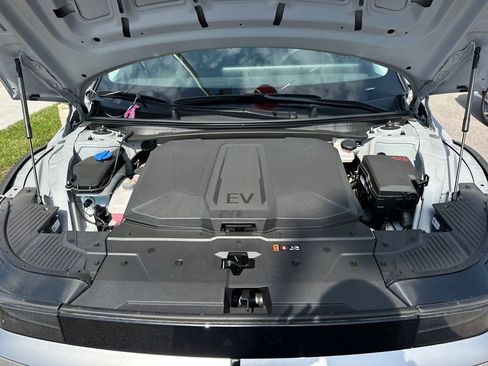 New 2025 Hyundai Ioniq 5 SEL image 54