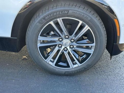 New 2026 Cadillac Lyriq Luxury RWD image 7