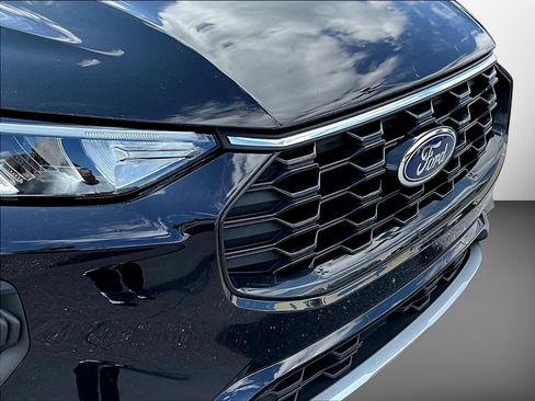 Certified 2024 Ford Escape ST-Line AWD/4WD image 32