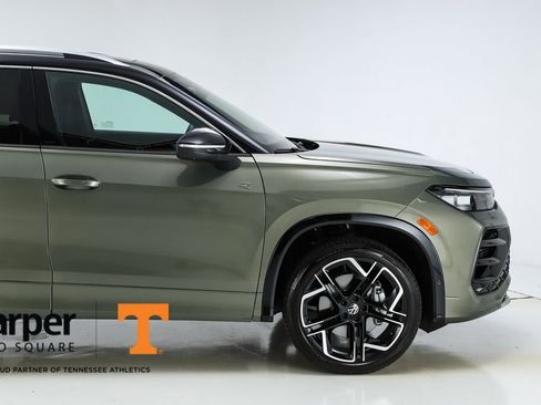 Used 2026 Volkswagen Tiguan SEL R-Line image 12