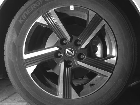 Used 2025 Nissan Sentra SV FWD image 13