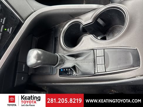 Used 2023 Toyota Camry SE image 18