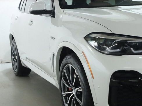 Certified 2022 BMW X5 xDrive45e w/ M Sport Package image 10