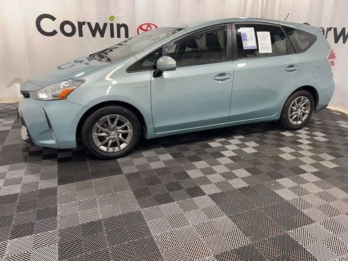 Used 2015 Toyota Prius V Three image 4
