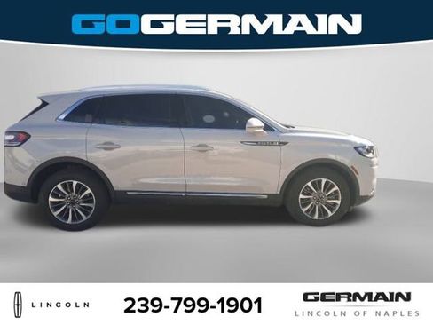 Certified 2022 Lincoln Nautilus Reserve w/ Luxury Package image 7