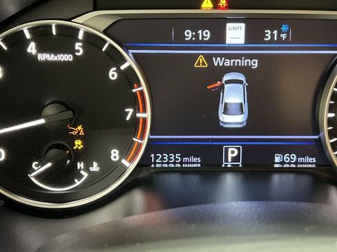 Used 2023 Nissan Altima 2.5 SL image 9