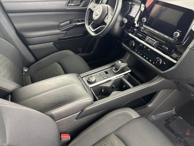 Certified 2025 Nissan Pathfinder SV AWD/4WD image 21