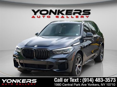 Used 2023 BMW X5 xDrive40i w/ M Sport Package image 2