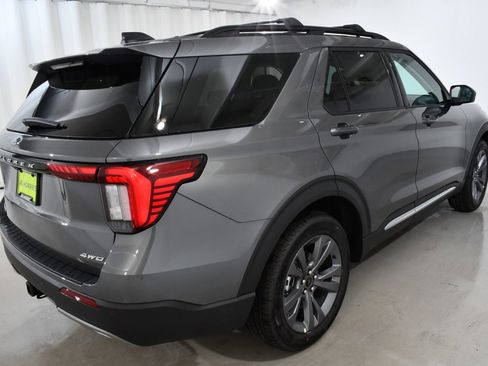 New 2025 Ford Explorer Active w/ Active Comfort Package image 11