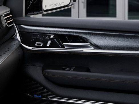 New 2026 Jeep Grand Wagoneer Summit AWD/4WD image 25