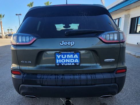Used 2019 Jeep Cherokee Latitude Plus w/ Comfort/Convenience Group AWD/4WD image 6