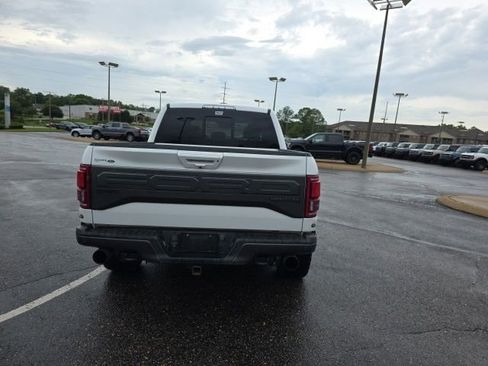 Used 2018 Ford F150 Raptor w/ Equipment Group 802A Luxury AWD/4WD image 4
