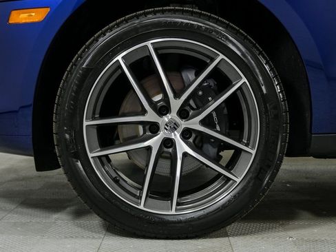 Used 2026 Porsche Macan AWD/4WD image 39