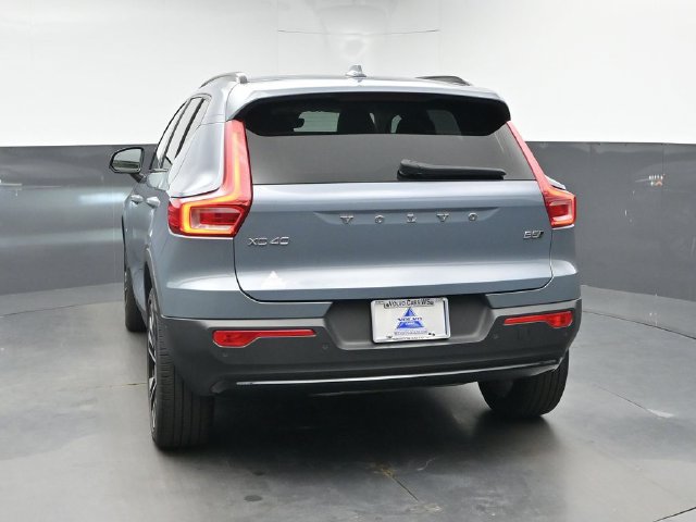 Used 2023 Volvo XC40 B5 Ultimate w/ Climate Package AWD/4WD image 7