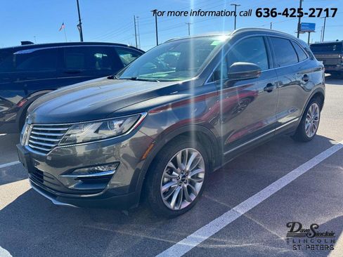 Used 2017 Lincoln MKC Reserve image 1