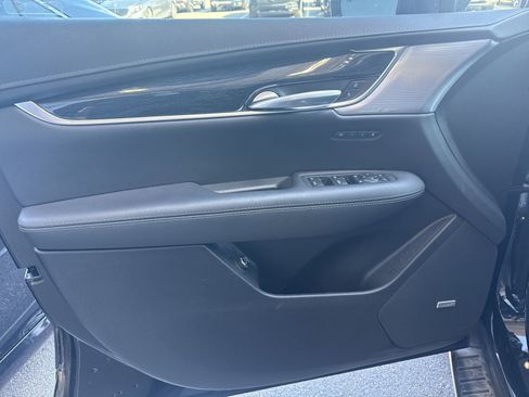 Used 2024 Cadillac XT5 Premium Luxury w/ Technology Package image 9