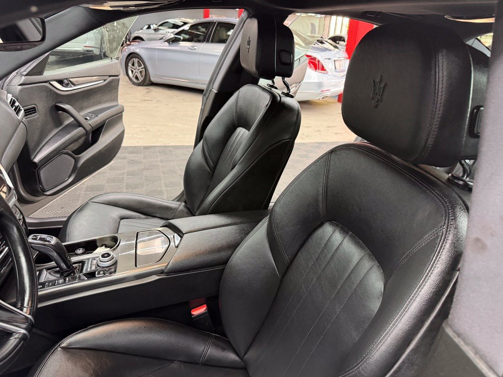 Used 2021 Maserati Ghibli RWD image 34