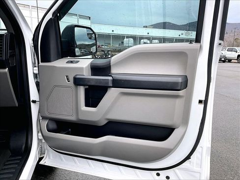 Used 2020 Ford F150 XL w/ Equipment Group 101A Mid AWD/4WD image 12