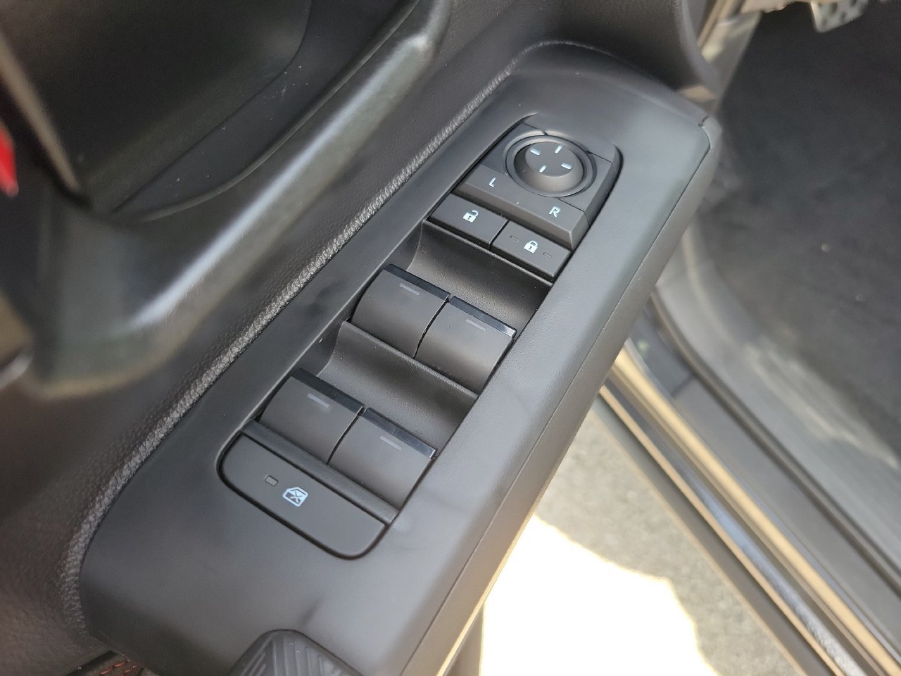 Used 2026 Toyota Tacoma TRD Pro AWD/4WD image 14