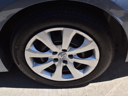 Used 2026 Toyota Corolla LE FWD image 12
