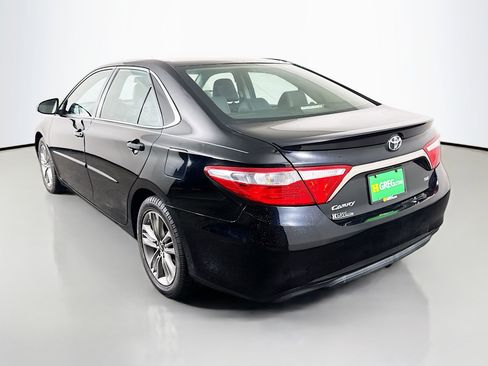 Used 2016 Toyota Camry SE image 7