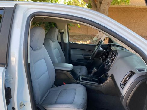 Used 2020 Chevrolet Colorado W/T w/ WT Convenience Package AWD/4WD image 46