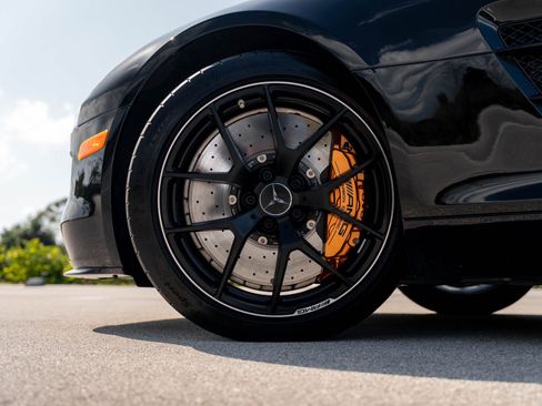 Used 2015 Mercedes-Benz SLS AMG GT Final Edition image 16