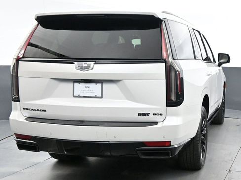 Used 2023 Cadillac Escalade Sport Platinum w/ LPO, ONYX Package AWD/4WD image 5