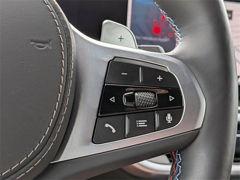 Used 2025 BMW X7 M60i image 31