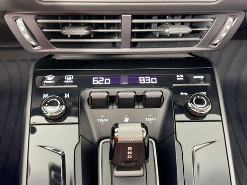 Certified 2025 Porsche 911 Carrera image 18