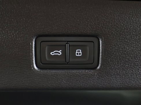 Used 2022 Audi RS 7 4.0T image 23