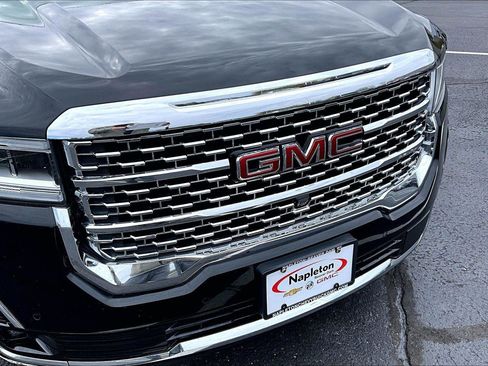 Used 2023 GMC Acadia Denali w/ Denali Technology Package AWD/4WD image 30