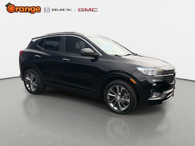 Used 2022 Buick Encore GX Select w/ Sport Touring Package FWD image 2